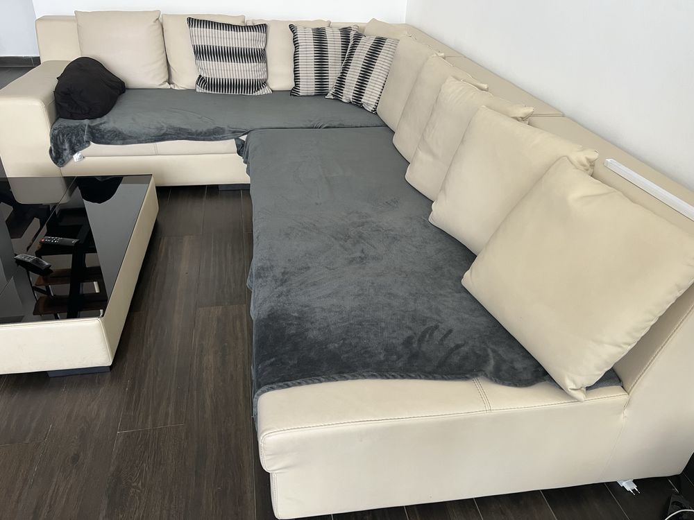 Coltar imens,modular, 2.4 m x 3.2 m, se poate transforma in 2 canapele
