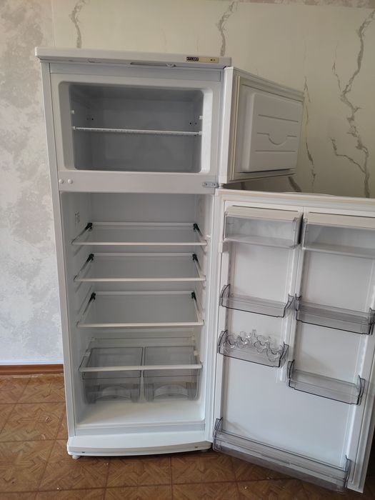 Продаётся холодильник Атлант