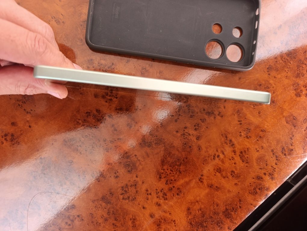 продам xiaomi redmi 13