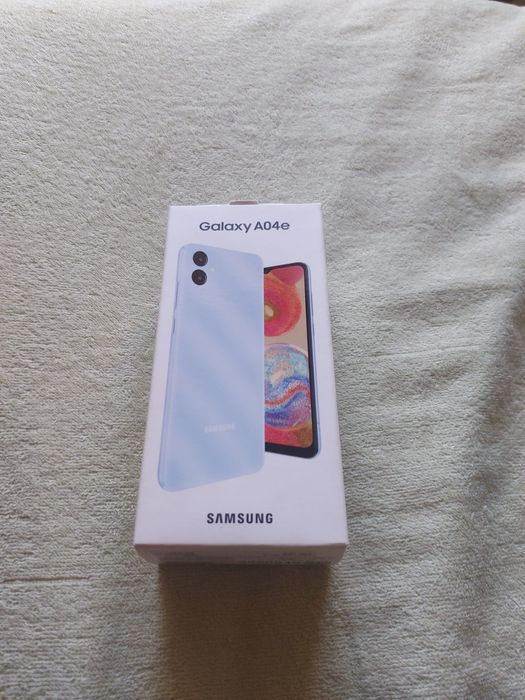 Продам самсунг А04е