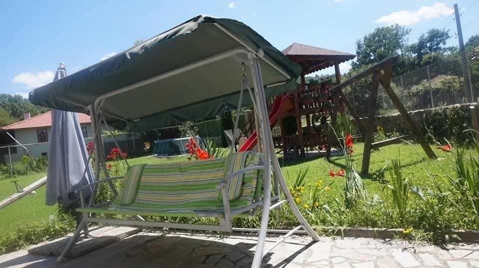 Вила Лазарова, с. Руховци