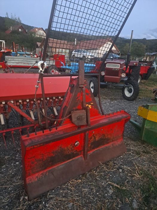 Troliu forestier 5 tone mecanic dupa tractor adusa recent