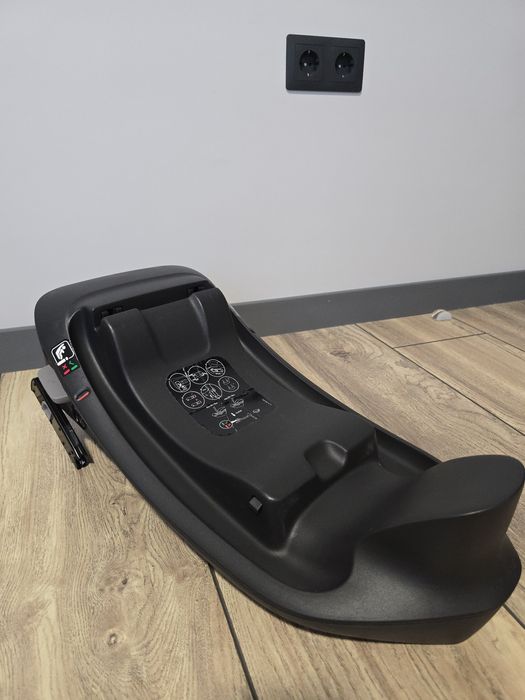 Бебешка кошница/столче за кола Cybex Aton S2 i-Size + Isofix база