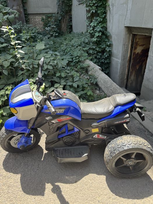 Детский мотоцикл в рабочем состоянии