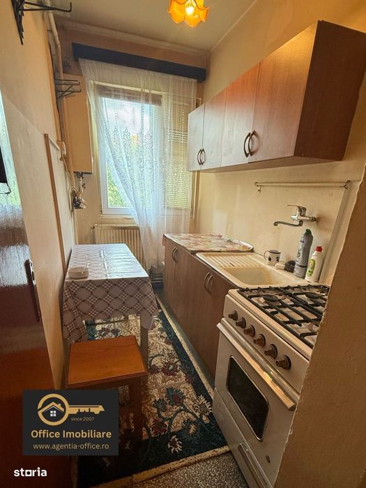 Cuza Voda apartament 3 camere etaj intermediar