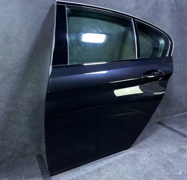 Оборудвана Задна Лява Врата BMW G30 G31 F90 БМВ Г30 Г31 Ф90
