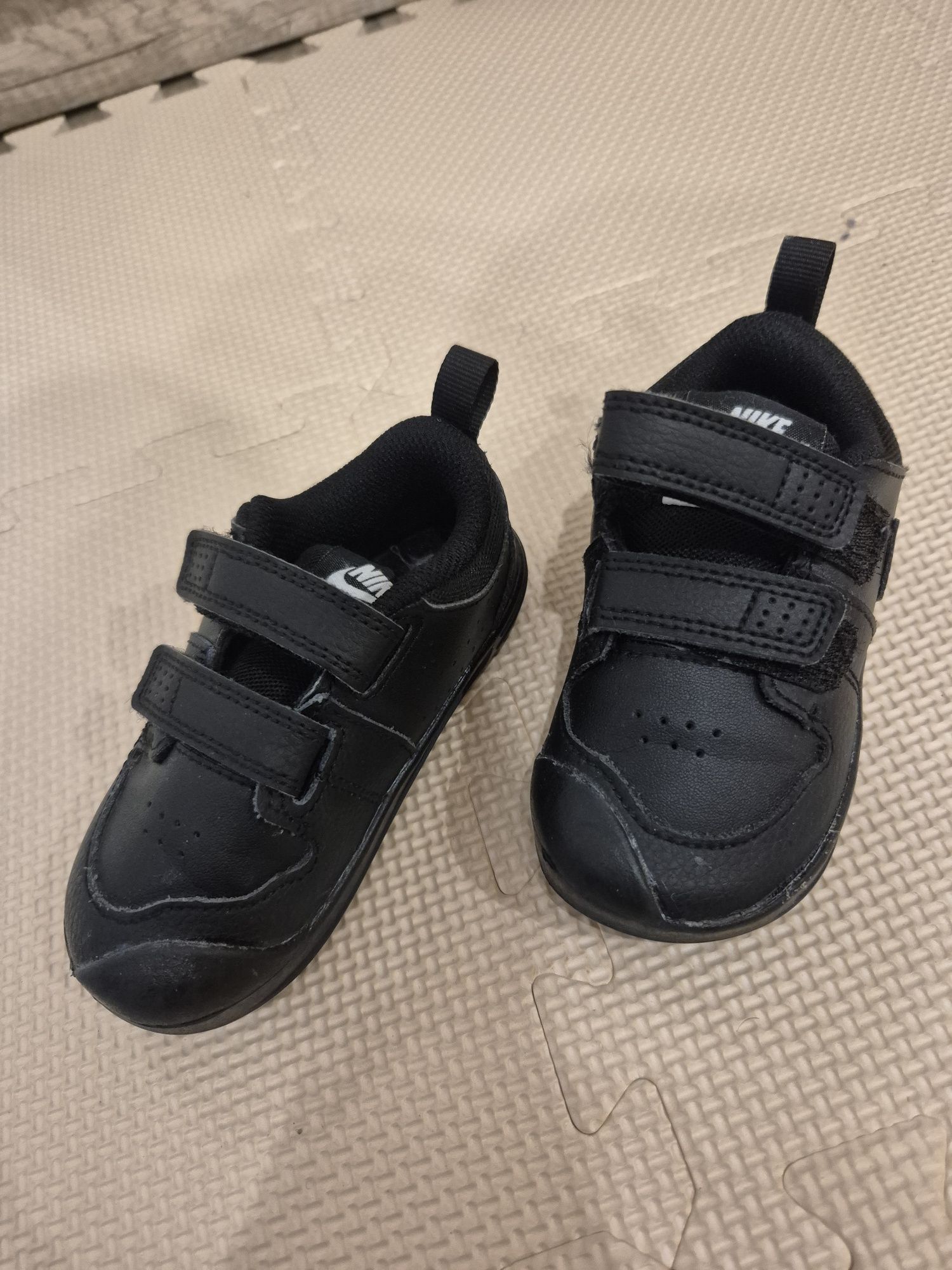 Спортни обувки и сандали Nike