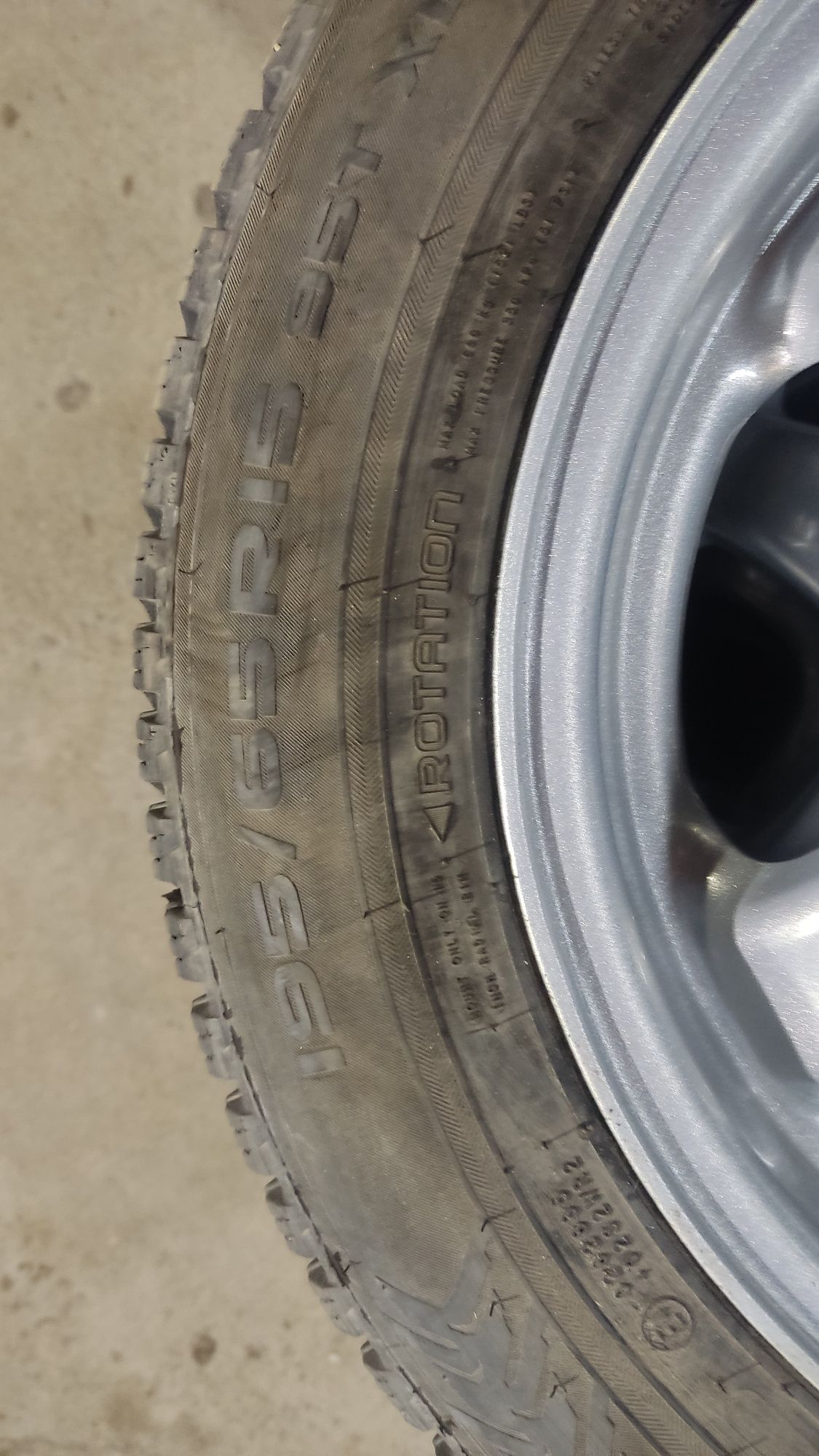 Продам шины nokian с дисками зимние