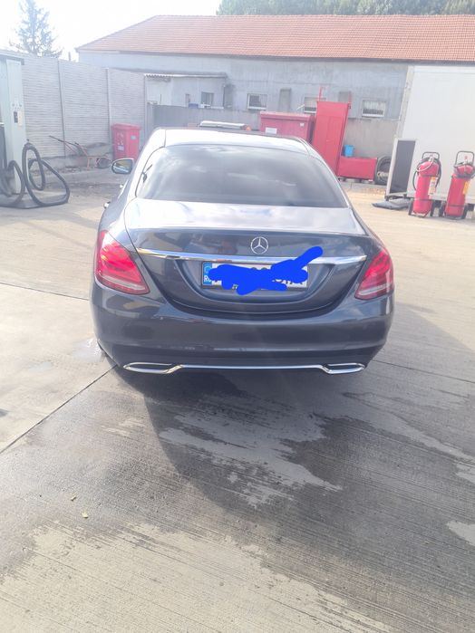Vând sau schimb mercedes C clas 2015 motor 1.6d