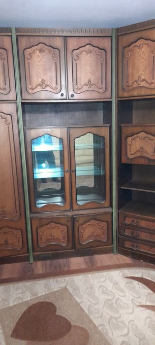 Vand mobila masiva din lemn dulap biblioteca vitrina model unic