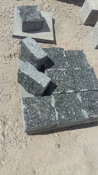 Гранитный плитки