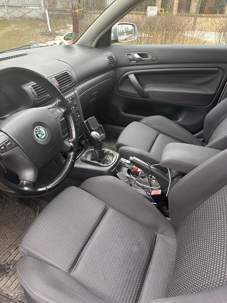 Skoda superb 1.9 tdi proprietar de noua