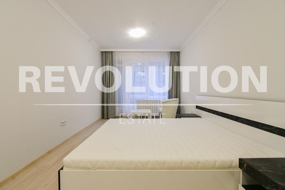 Дава се под наем Тристаен апартамент в София, Център - 108 кв.м за 1200 € - Снимка #5