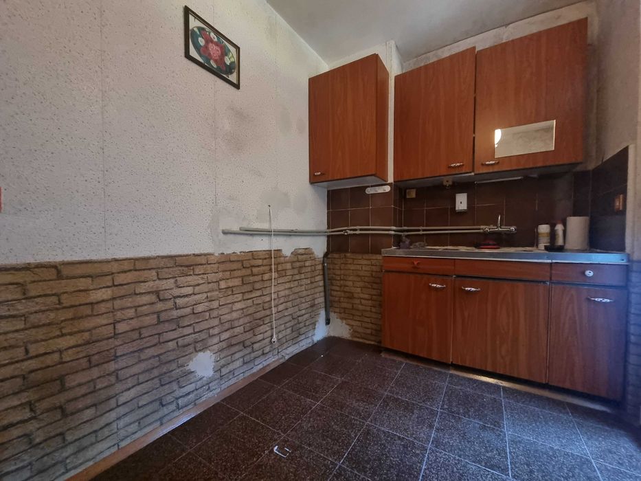 Двустаен апартамент за продажба в кв. Еленово, гр. Благоевград