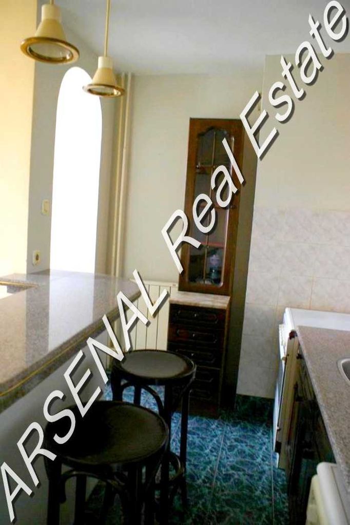 Дава се под наем Двустаен апартамент в София, Център - 77 кв.м за 600 € - Снимка #1