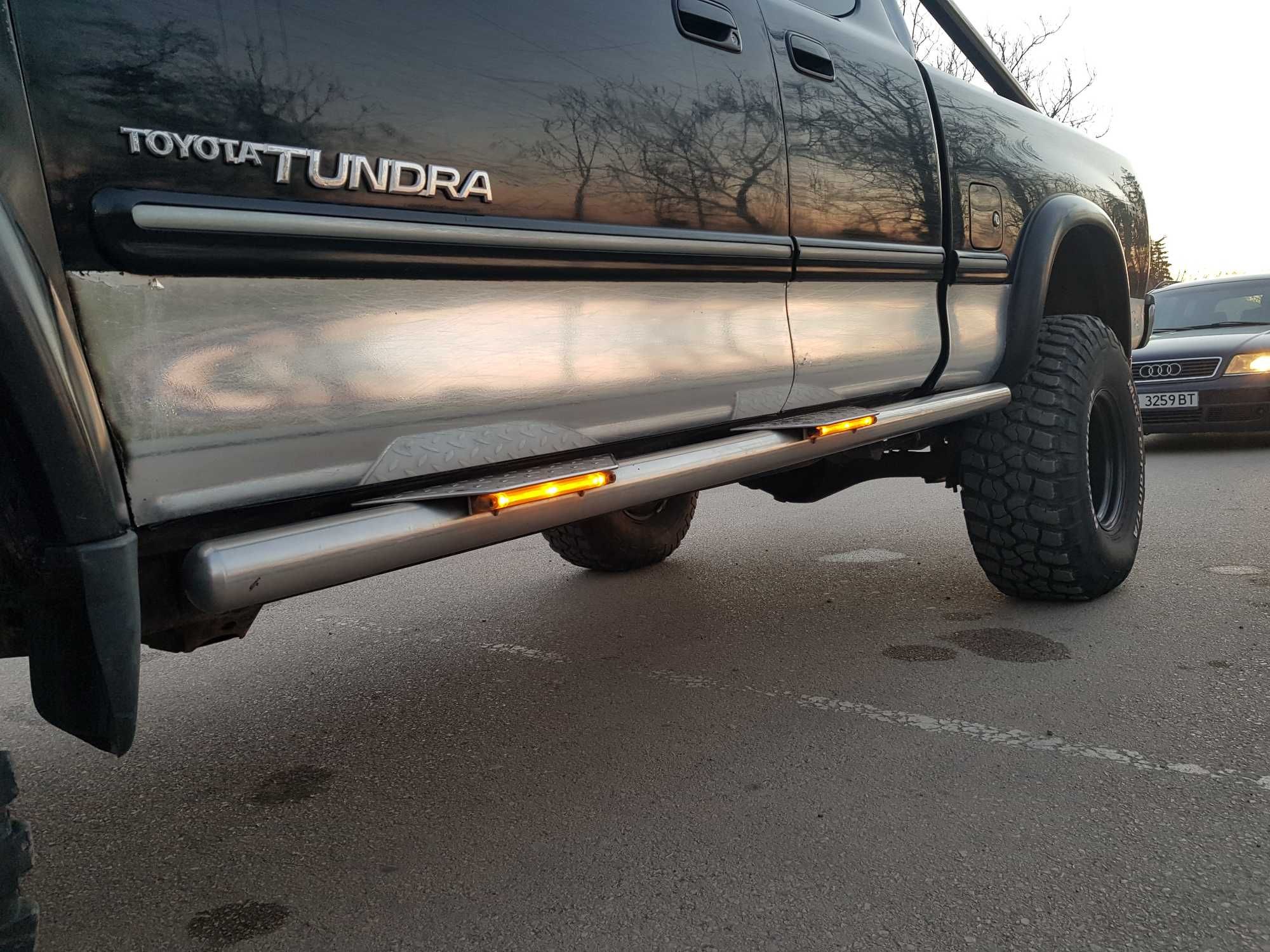 toyota tundra v 8 4x4