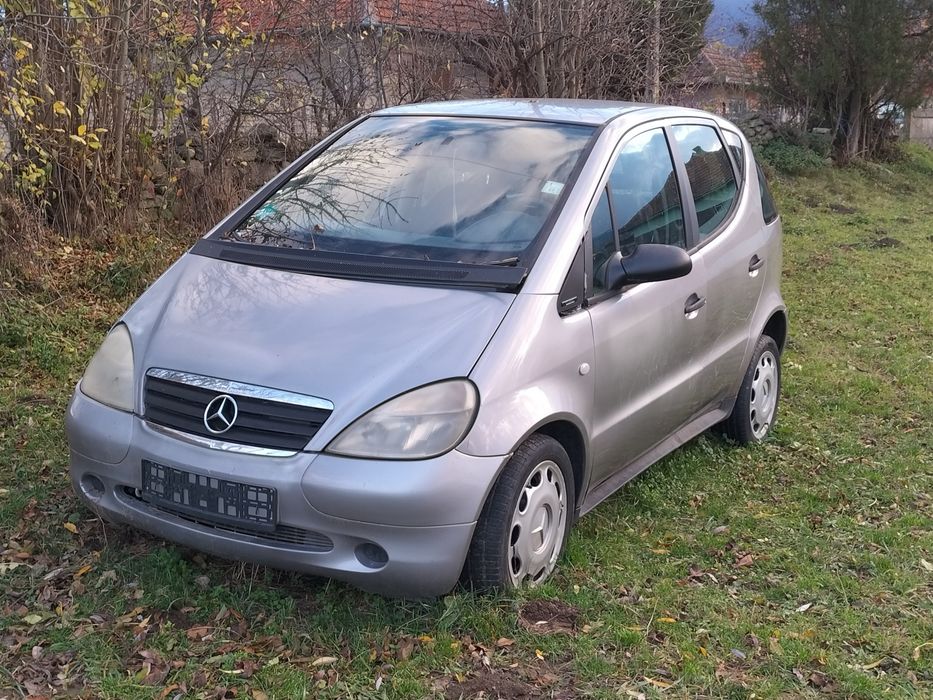 Mercedes de vînzare pentru piese de schimb.