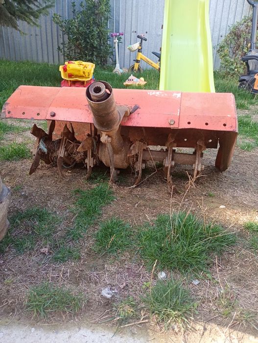 Motocultor cu plug și freza