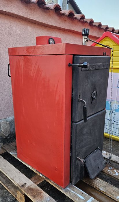 Чугунен котел на твърдо гориво VIADRUS U22