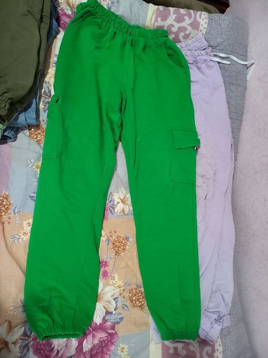 Осенние и полуосенниеспортивные  трико. Цвета как на фото.