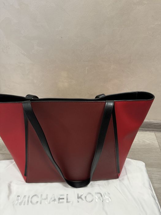 Дамска чанта Michael Kors