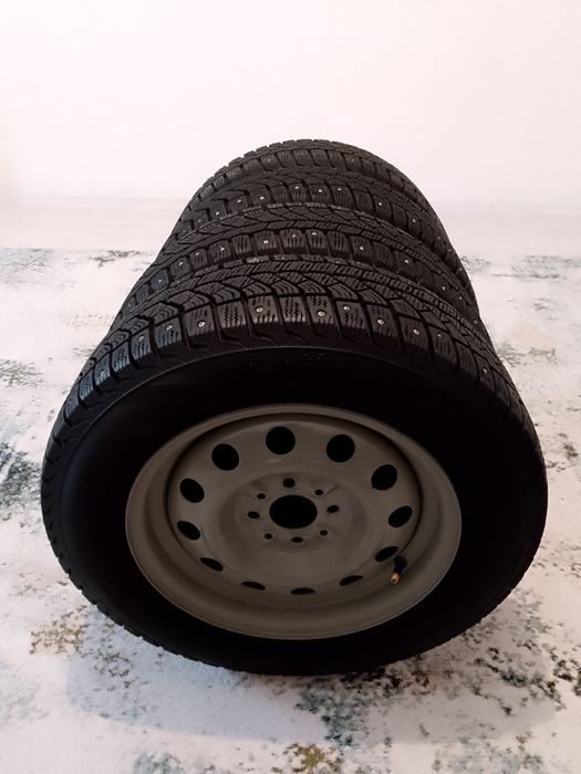 Комплект зимних шин R14