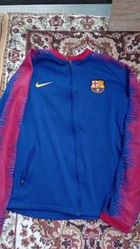 Vând jachetă Nike Barcelona