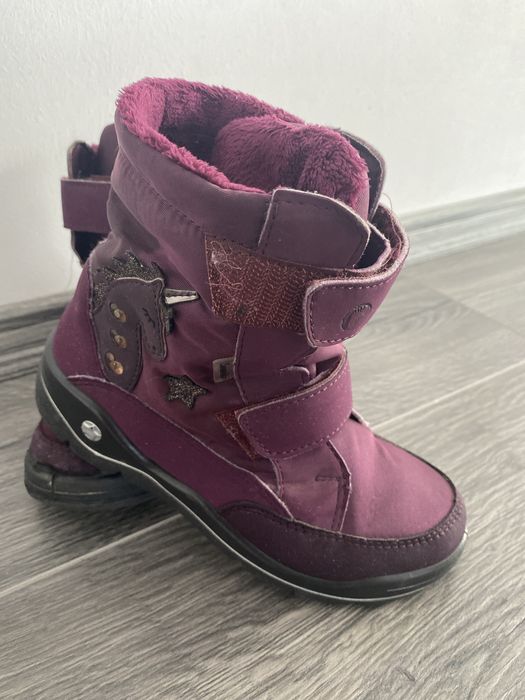 Ghete mărimea 30 unicorn cu beculețe preț 40 Lei