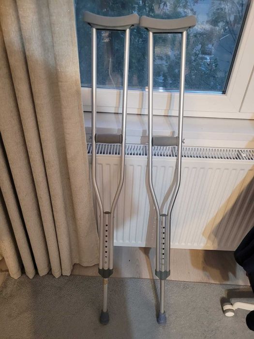 Carje reglabile de aluminiu