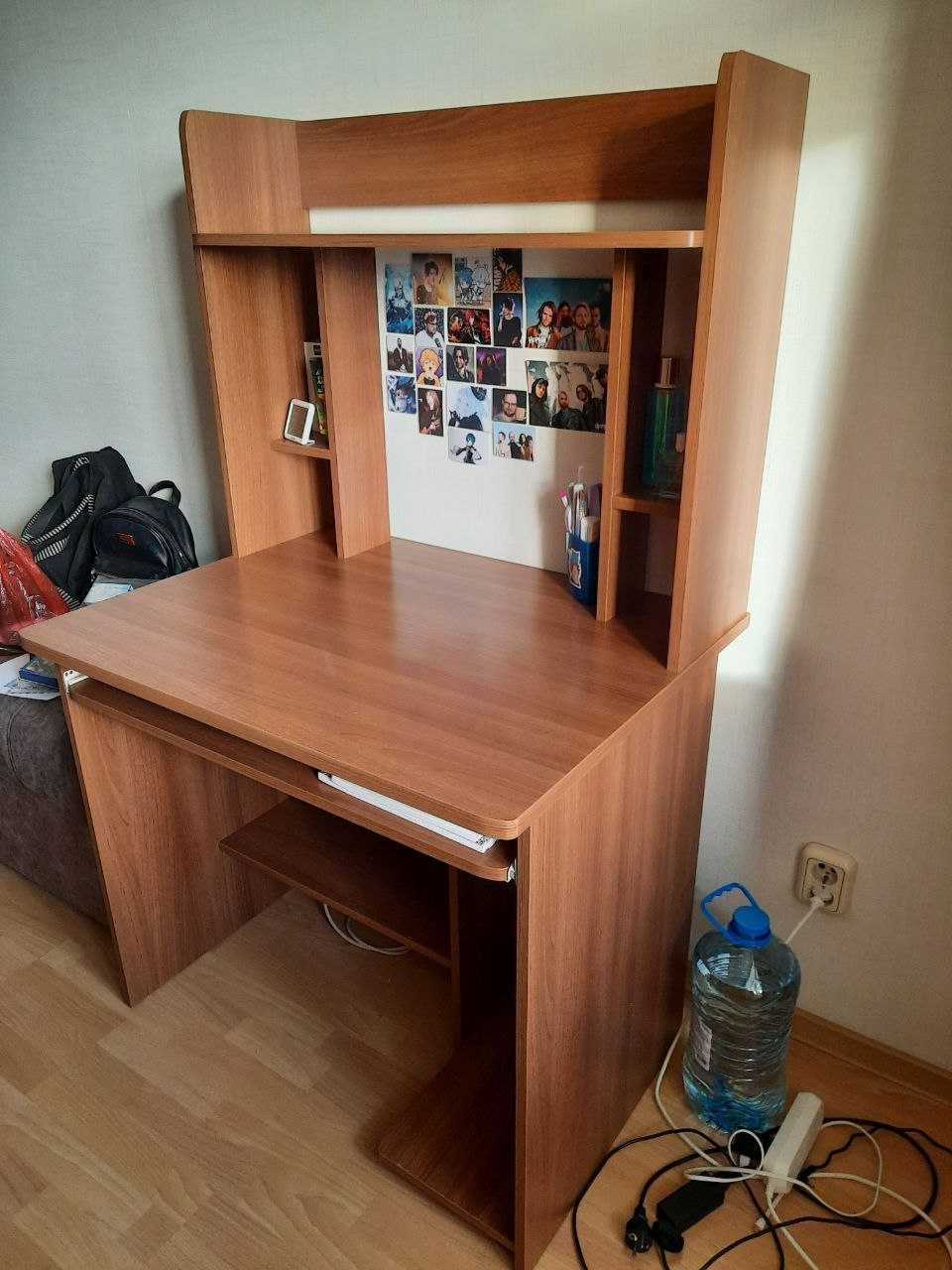 Стол компьютерный