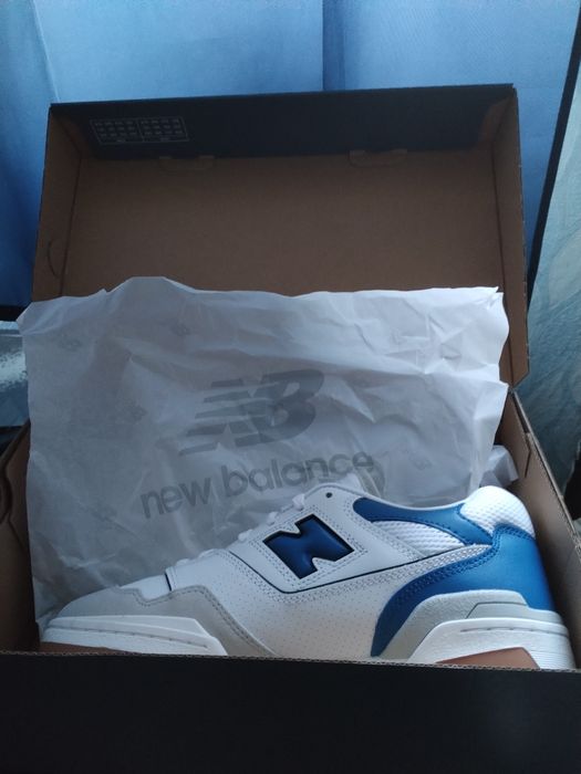 New Balance  42.1/2 номер