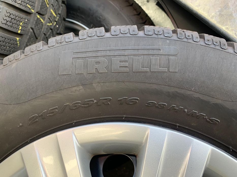 Jante Tiguan 16inch cu cauciucuri Pirelli de iarna