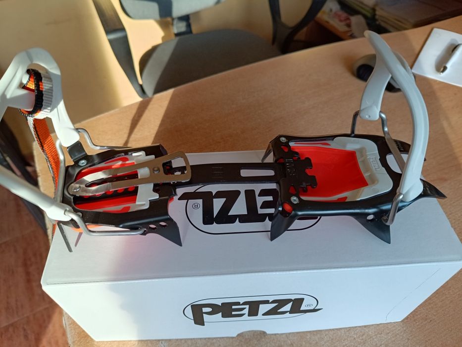 Универсални котки PETZL за всички видове обувки  модел -IRVIS FLEXLOCK