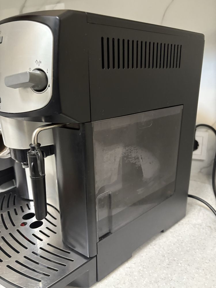 Кофемашина Delonghi