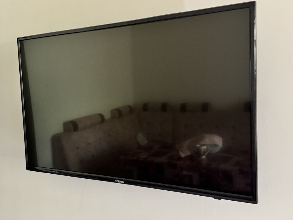 Roison Led tv 43020 model