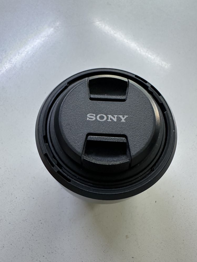 Обектив Sony FE 1.8 /