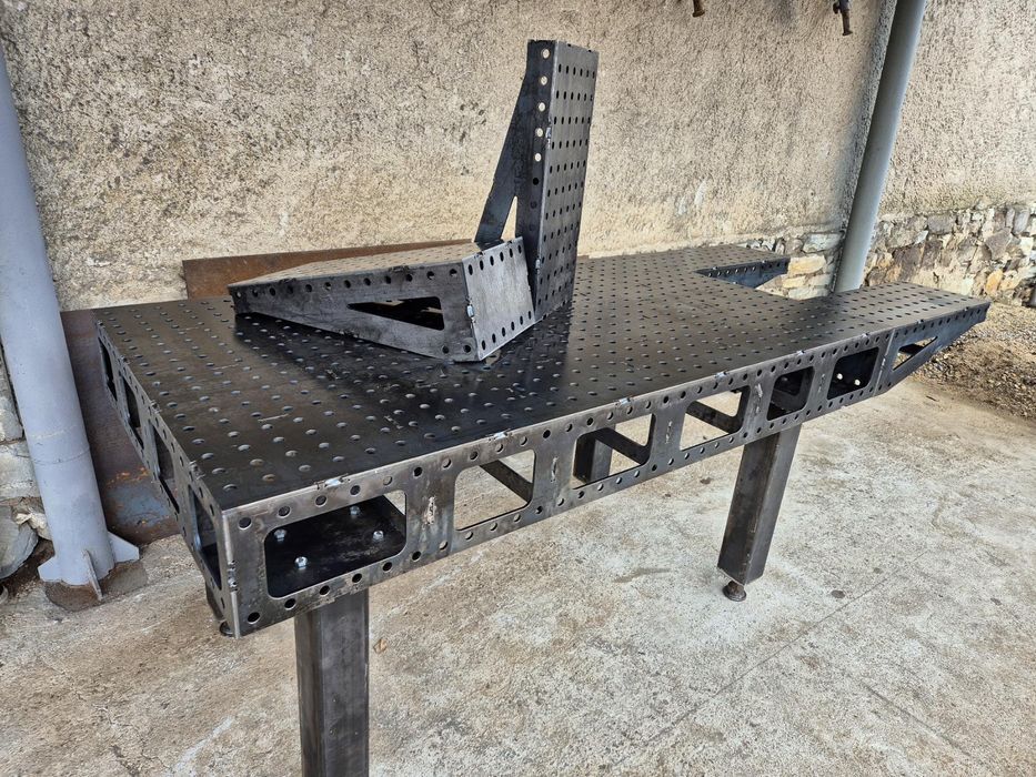 Заваръчна маса лазарно рязана