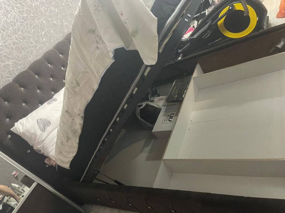 Продам кровать 180*200