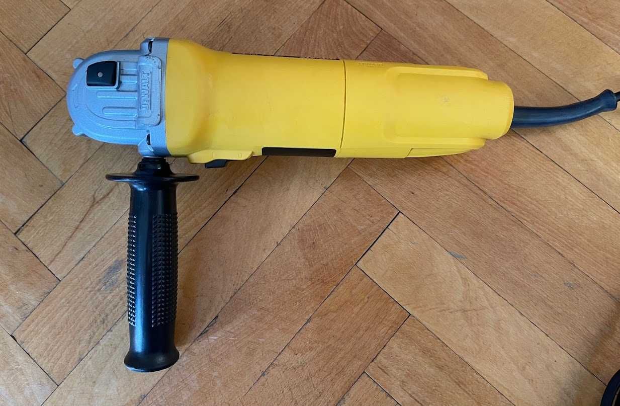 Ъглошлайф  DeWALT DWE 4117-QS 950W 12000 об/м Внос от Германия.
