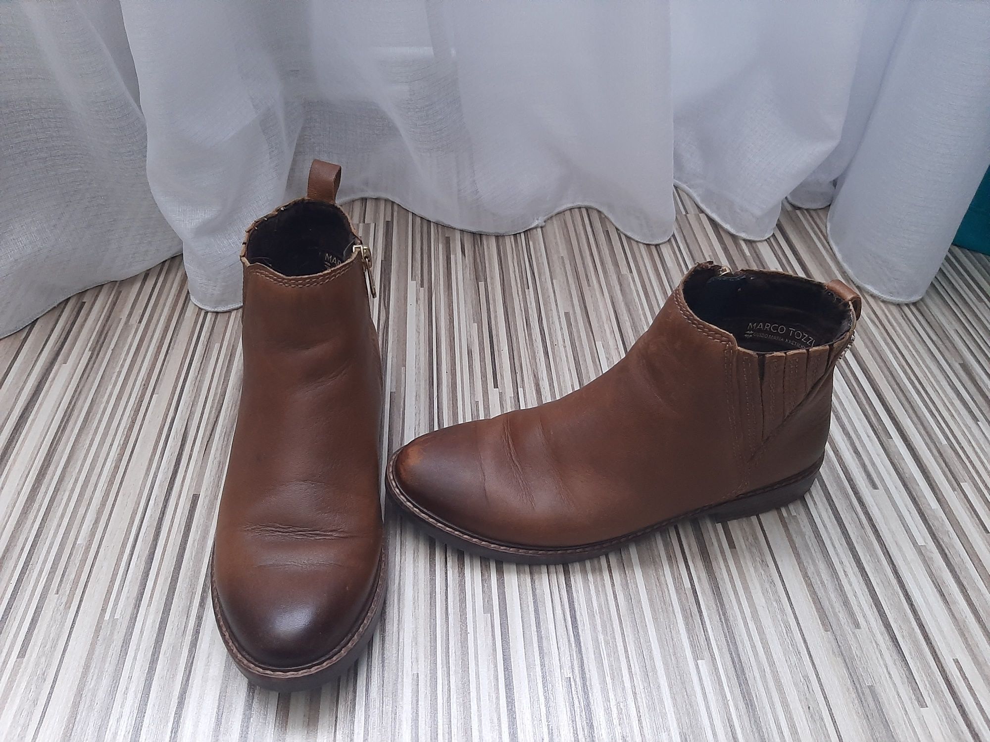 Ghete/botine piele Marco Tozzi marime 36.