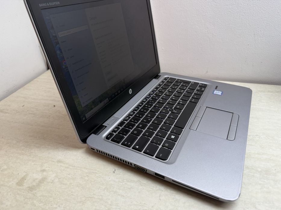 HP Elitebook 820 i7/ 16  Gb Ram/ Nvme 256 Gb/ BANG & OLUFSEN