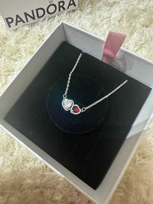 Colier Pandora inima rosie si alba