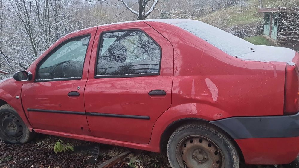 Vand Dacia Logan din 2005, ptr piese de schimb sau programul rabla
