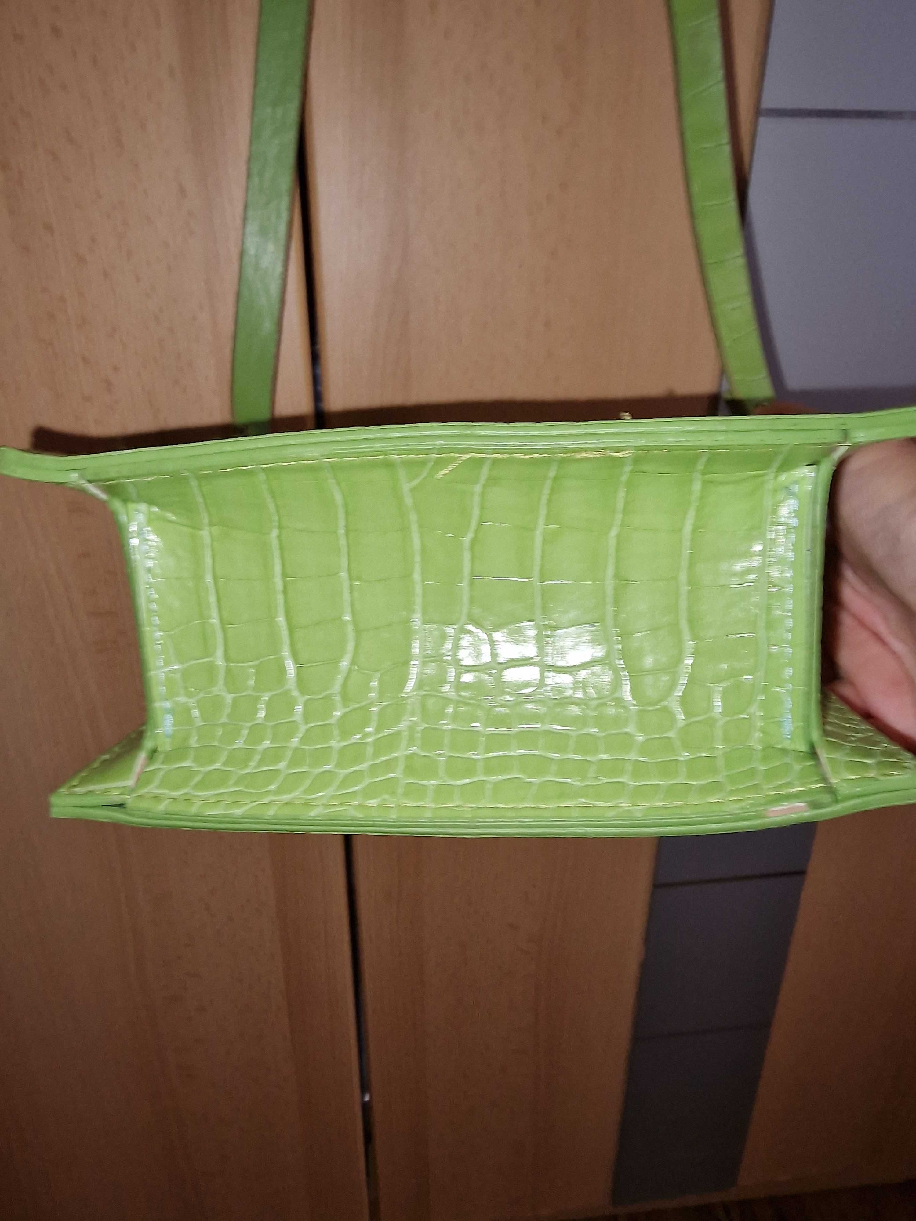 Продавам дамса чанта