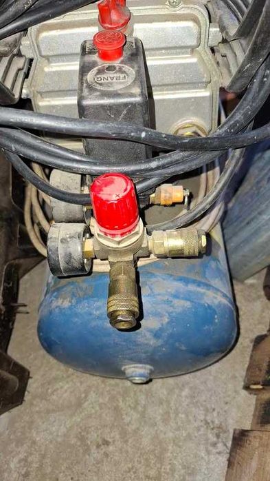 компресор 24литра работи си перфектно