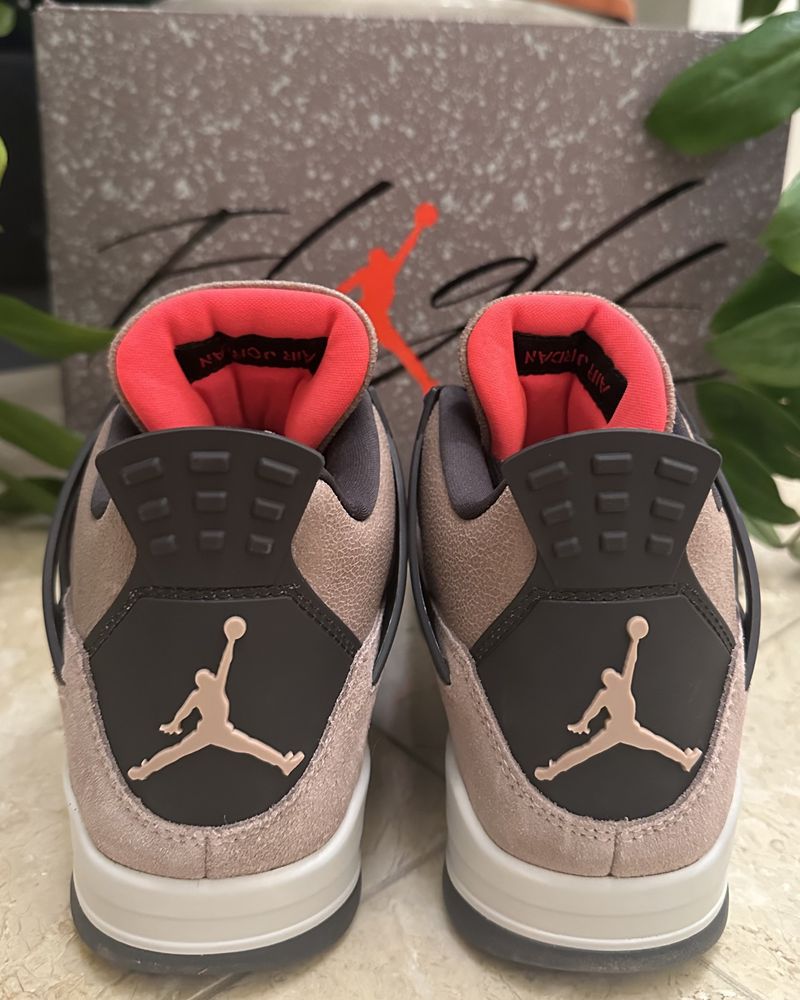 Jordan 4 Taupe Haze Marimea 42 - Lichidare de stoc