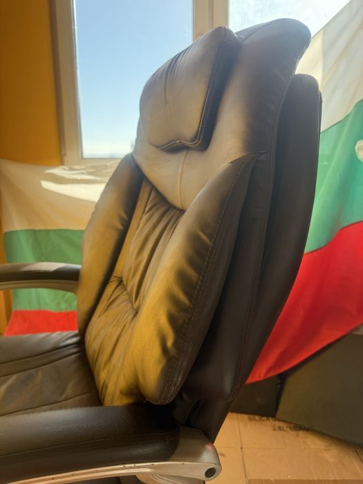 Директорски стол