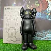 Колекционные игрушки Kaws