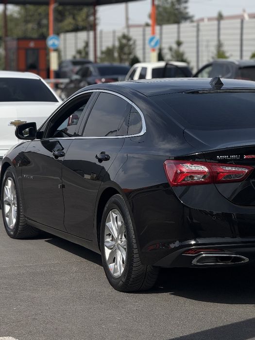 Malibu 2 Premier Yili-2022 AvtoKredit 1 kunda toza moshina