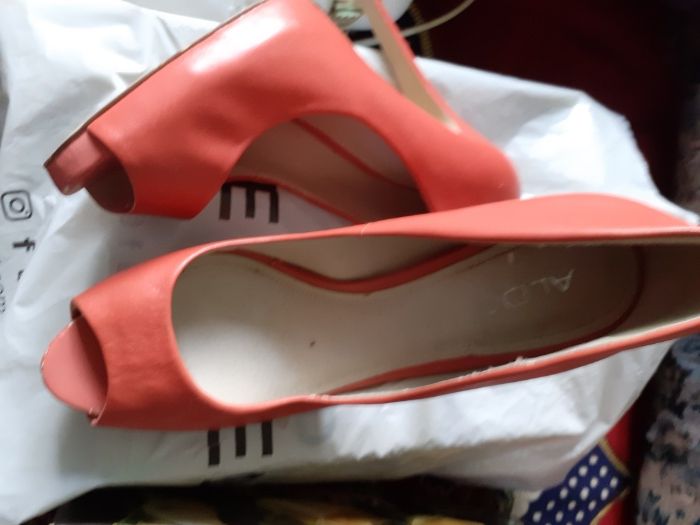 ghete  de firma din italia si alta inacaltaminte